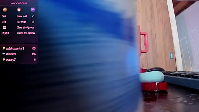 Snapshot of OraLarson chatting on 10, 2, 2025 OraLarson online show from 10, 2, 2025