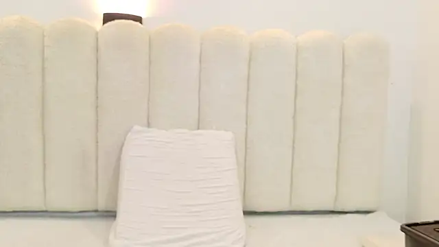 Juliabadlee online show from 26, 9, 2025