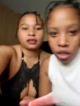 R-thequeen online show from 1, 12, 2025