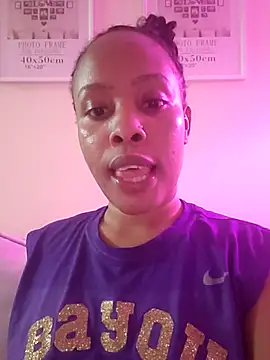R-thequeen online show from 16, 5, 2026