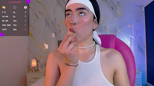 Julieta De Los Angeles online show from 10, 1, 2025