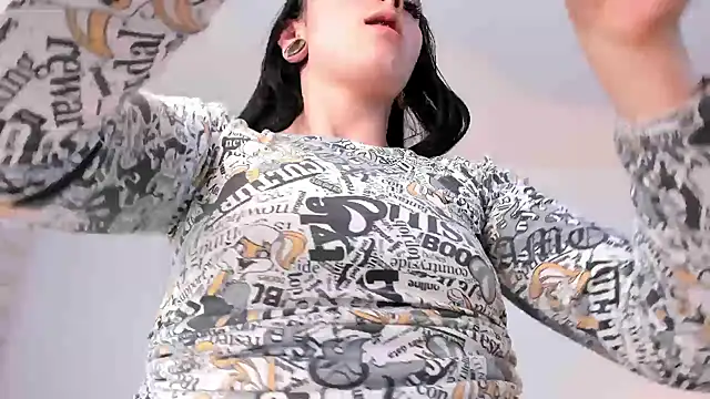 liaqueen610 online show from 19, 12, 2024