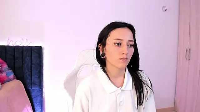 liaqueen610 online show from 6, 1, 2025