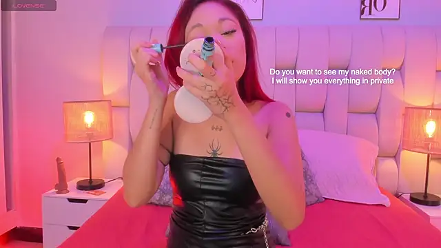 SkinnyFoxy online show from 6, 5, 2026