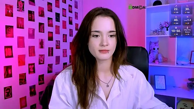 liana kisses online show from 10, 7, 2026