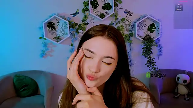 liana kisses online show from 4, 8, 2026