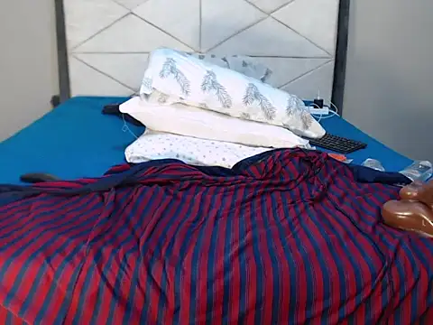 Snapshot of judy_the_booty chatting on 19, 2, 2025 judy the booty online show from 19, 2, 2025