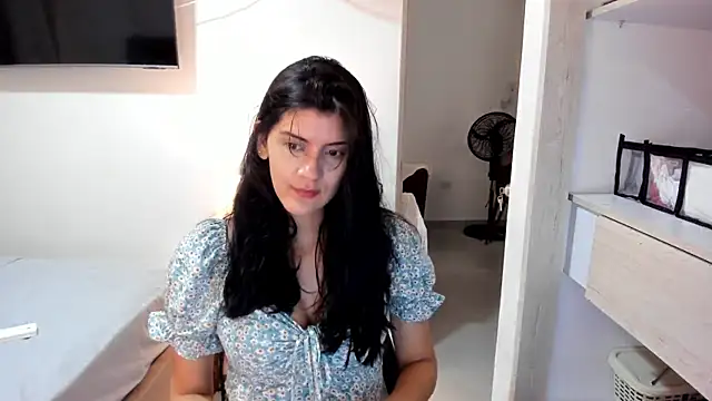 misstoya online show from 15, 9, 2025