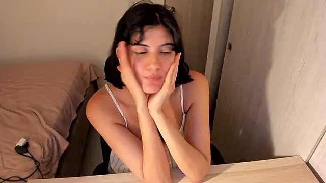 misstoya online show from 18, 6, 2026