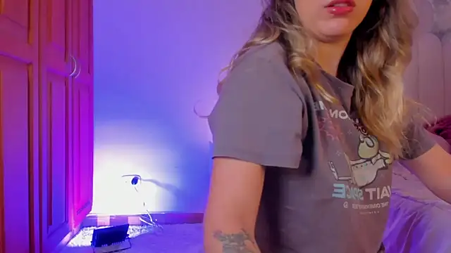 martinaaricci online show from 30, 10, 2025