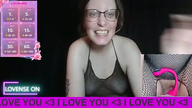 Snapshot of PernillaGirl chatting on 8, 4, 2026 PernillaGirl online show from 8, 4, 2026