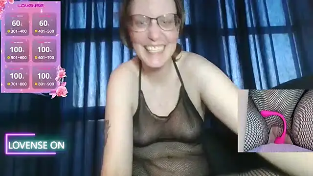Snapshot of PernillaGirl chatting on 24, 4, 2026 PernillaGirl online show from 24, 4, 2026