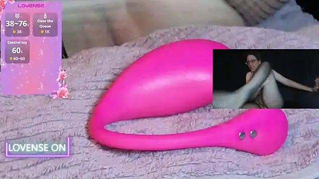 Snapshot of PernillaGirl chatting on 30, 4, 2026 PernillaGirl online show from 30, 4, 2026
