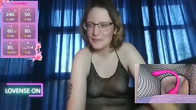 Snapshot of PernillaGirl chatting on 7, 5, 2026 PernillaGirl online show from 7, 5, 2026