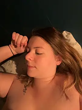 Snapshot of Nina_blain chatting on 2, 11, 2025 Nina blain online show from 2, 11, 2025