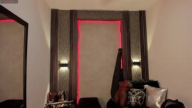 selene red  online show from 22, 1, 2025