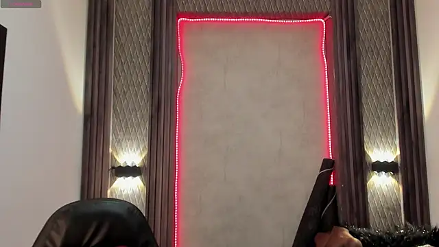 selene red  online show from 24, 1, 2025