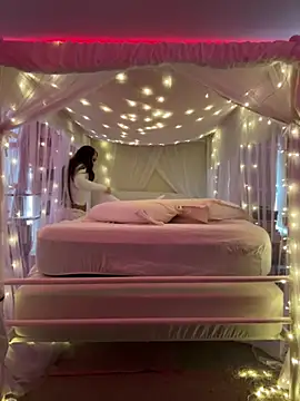 Snapshot of 18petitewhitegirl chatting on 20, 2, 2025 18petitewhitegirl online show from 20, 2, 2025