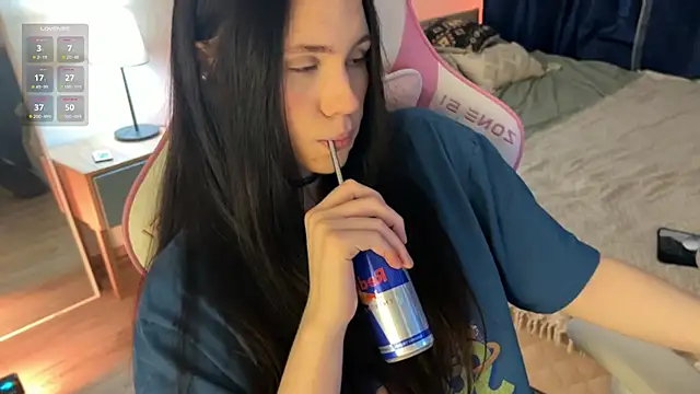 jennetdoll online show from 17, 2, 2025