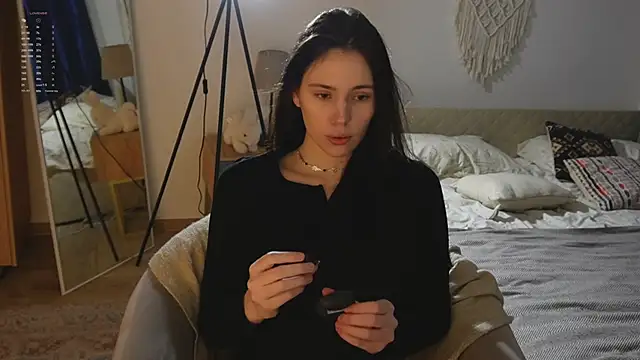 jennetdoll online show from 7, 11, 2025