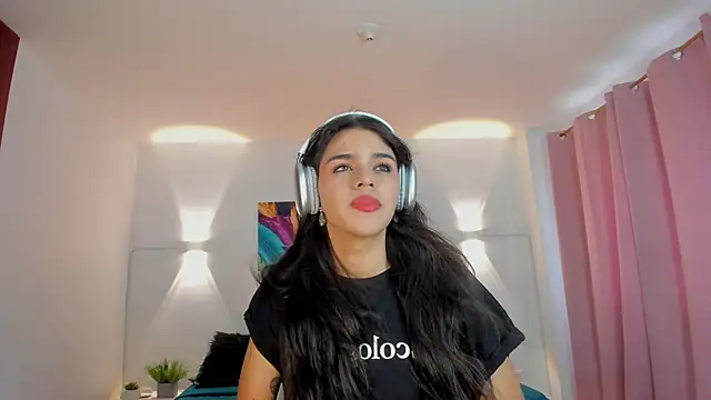 Snapshot of NoahCasstro chatting on 12, 1, 2025 NoahCasstro online show from 12, 1, 2025