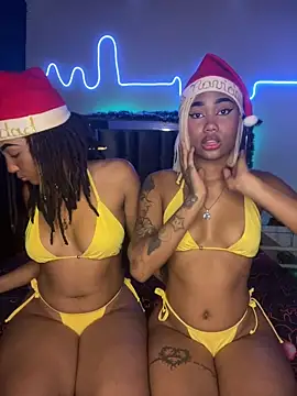 Snapshot of Lya-Kasandra chatting on 10, 12, 2024 Lya-Kasandra online show from 10, 12, 2024