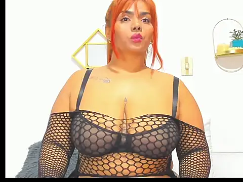 AnahiSmitth online show from 17, 2, 2025