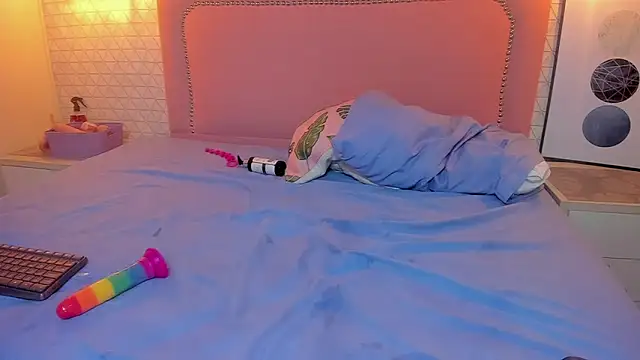 Kittytimberlake online show from 14, 3, 2025