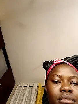 Snapshot of Birdie_girl_1 chatting on 23, 2, 2025 Birdie girl 1 online show from 23, 2, 2025