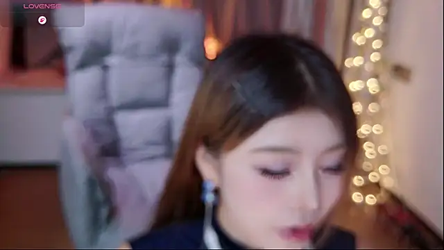 Momoever123456 online show from 13, 10, 2025