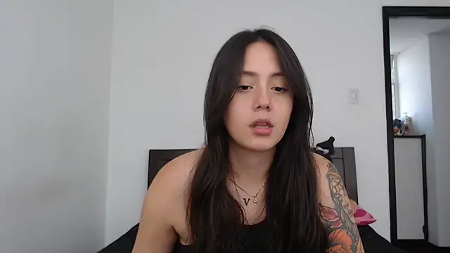Snapshot of rebecca_collin chatting on 14, 5, 2026 rebecca collin online show from 14, 5, 2026