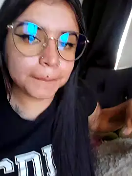 Devilsweet17 online show from 1, 2, 2025