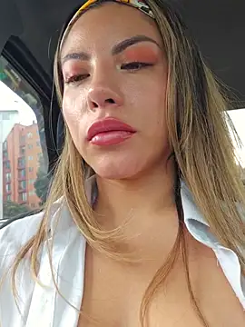 Karen San Miguel online show from 22, 9, 2025