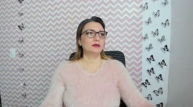 Amie Adams82  online show from 15, 1, 2025