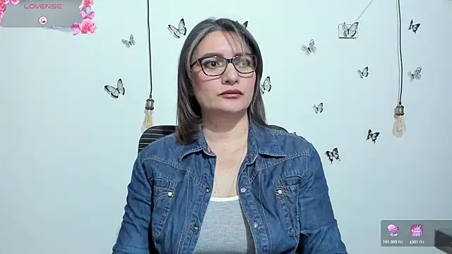 Amie Adams82  online show from 14, 10, 2025