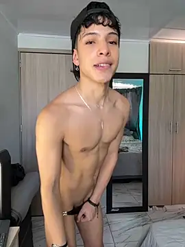 Snapshot of jade_candy_21 chatting on 8, 11, 2025 jade candy 21 online show from 8, 11, 2025