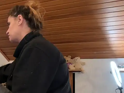 JeSuisUnTapin online show from 18, 10, 2025