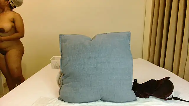 Snapshot of ALEXABOUJEE95 chatting on 27, 2, 2025 ALEXABOUJEE95 online show from 27, 2, 2025