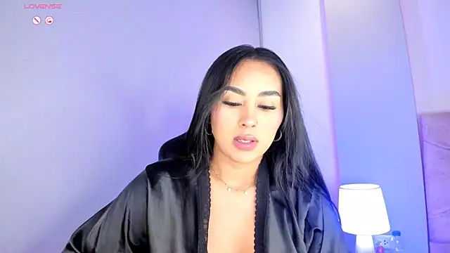 Snapshot of Cameliaa_Smiith chatting on 6, 2, 2025 Cameliaa Smiith online show from 6, 2, 2025