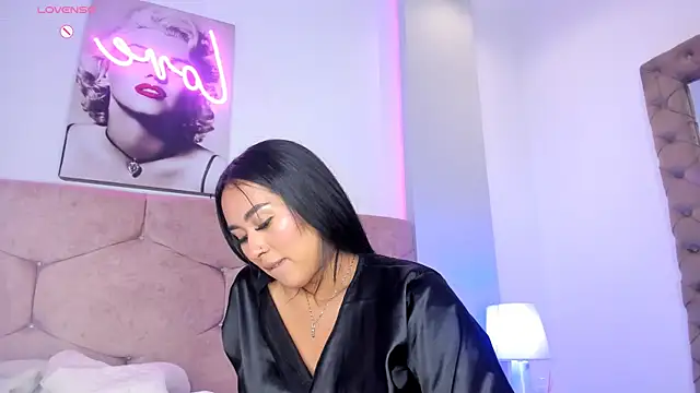 Snapshot of Cameliaa_Smiith chatting on 14, 2, 2025 Cameliaa Smiith online show from 14, 2, 2025