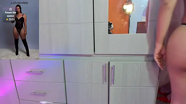 Anahi Cruz7 online show from 15, 9, 2025