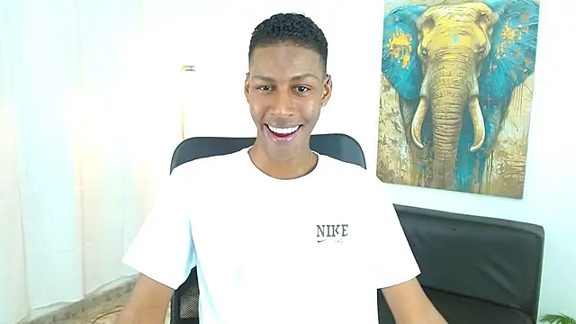 Snapshot of maiki18_ chatting on 12, 11, 2025 maiki18 online show from 12, 11, 2025