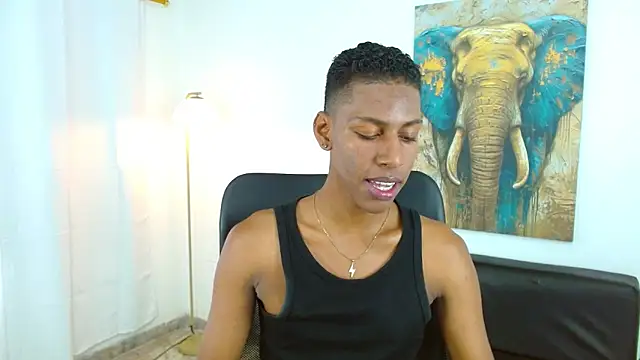 Snapshot of maiki18_ chatting on 13, 11, 2025 maiki18 online show from 13, 11, 2025