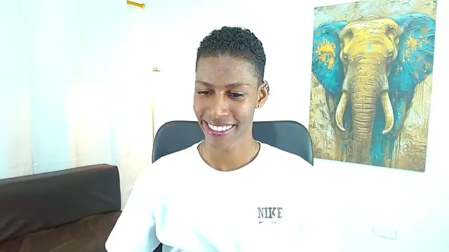 Snapshot of maiki18_ chatting on 21, 11, 2025 maiki18 online show from 21, 11, 2025