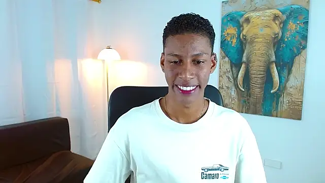 Snapshot of maiki18_ chatting on 3, 12, 2025 maiki18 online show from 3, 12, 2025