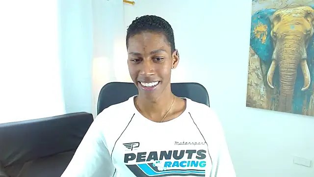 Snapshot of maiki18_ chatting on 2, 2, 2026 maiki18 online show from 2, 2, 2026