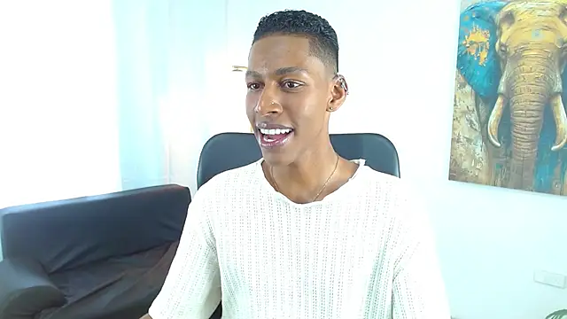 Snapshot of maiki18_ chatting on 7, 2, 2026 maiki18 online show from 7, 2, 2026