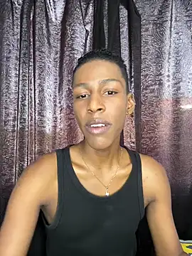 Snapshot of maiki18_ chatting on 6, 4, 2026 maiki18 online show from 6, 4, 2026