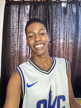 Snapshot of maiki18_ chatting on 14, 4, 2026 maiki18 online show from 14, 4, 2026