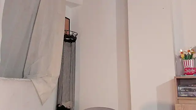 uglycoyote18 online show from 3, 12, 2024